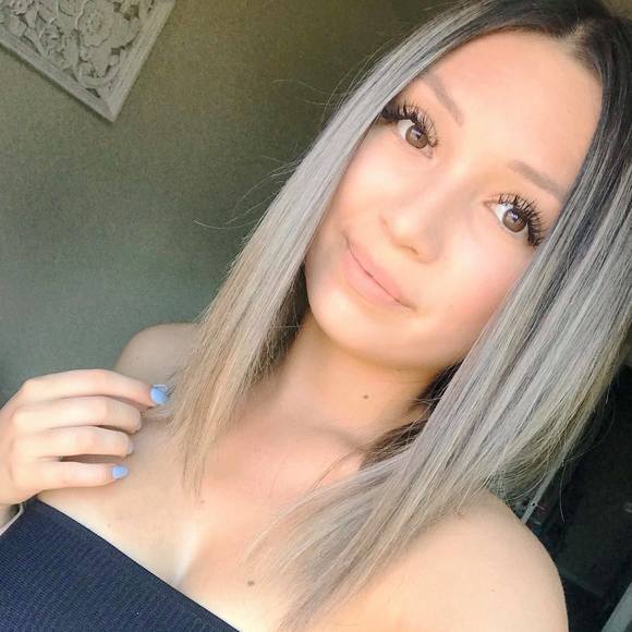 Meet your Posher, Liv - Picture 1 of 1